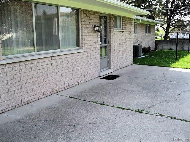 35425 Garfield Road Clinton Township, MI 48035 - Photo 28 of 35 Garfield 35425 031.jpg