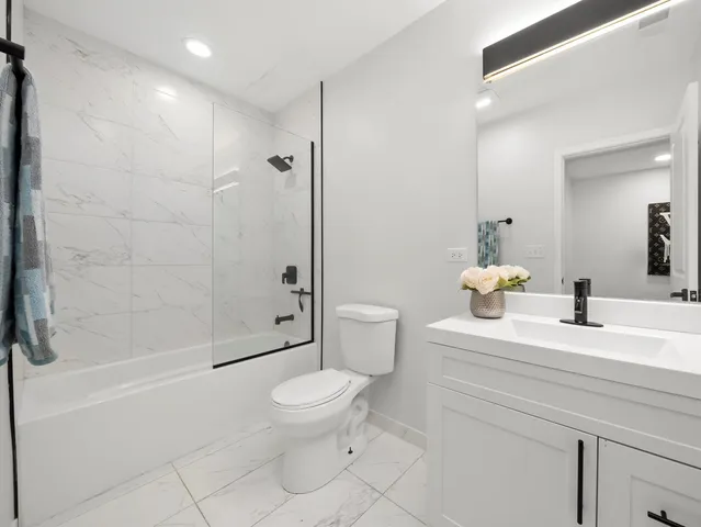 $989,000 | 1336 North Hamlin Avenue, Chicago, IL 60651