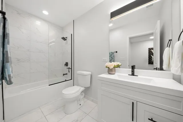 $989,000 | 1336 North Hamlin Avenue, Chicago, IL 60651