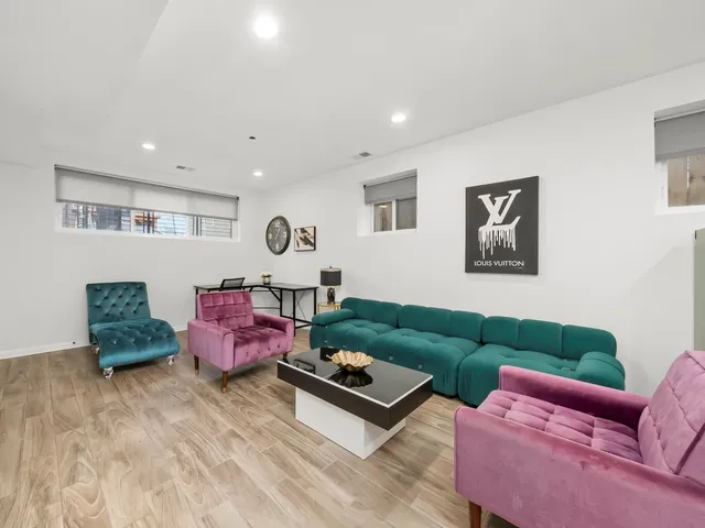 $989,000 | 1336 North Hamlin Avenue, Chicago, IL 60651