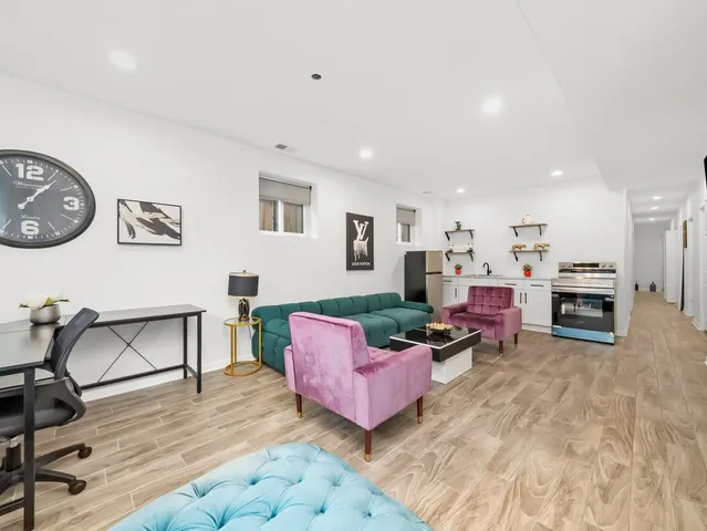 $989,000 | 1336 North Hamlin Avenue, Chicago, IL 60651