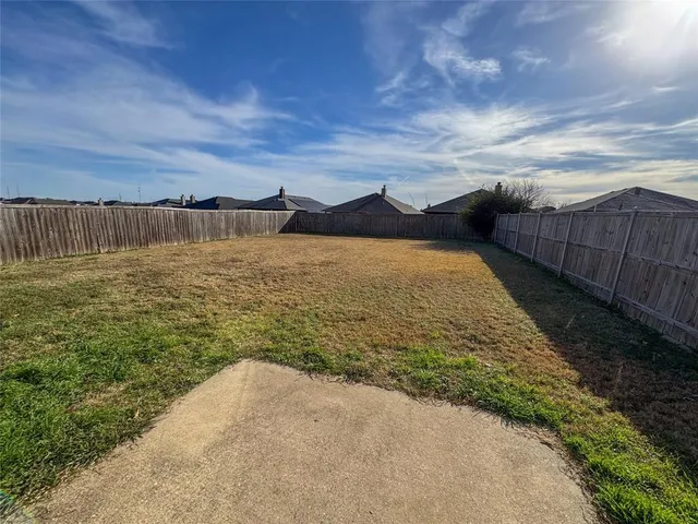 $1,500 | 3412 Portsmouth Place, Sherman, TX 75092