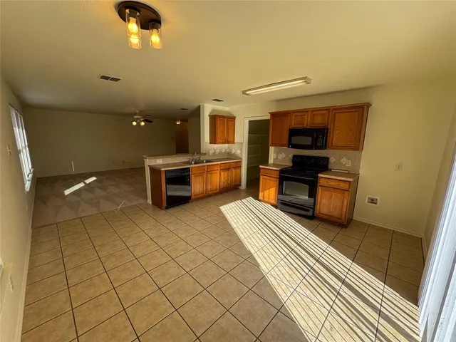 $1,500 | 3412 Portsmouth Place, Sherman, TX 75092