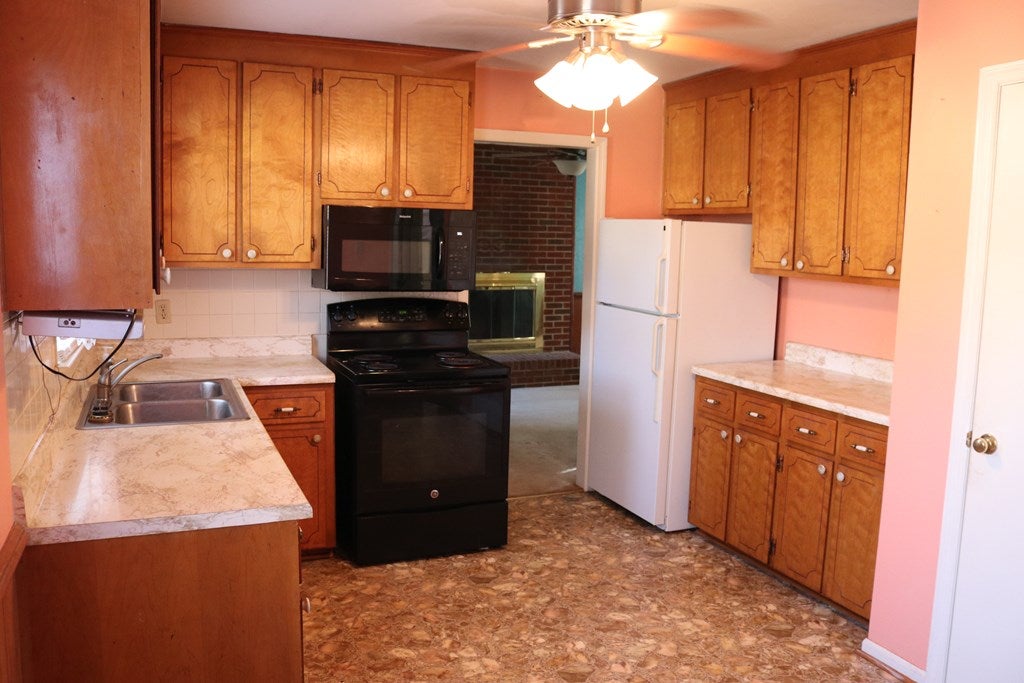 11863 Farmville Road Meherrin, VA 23954 - Photo 7 of 22 Gallery Image 7