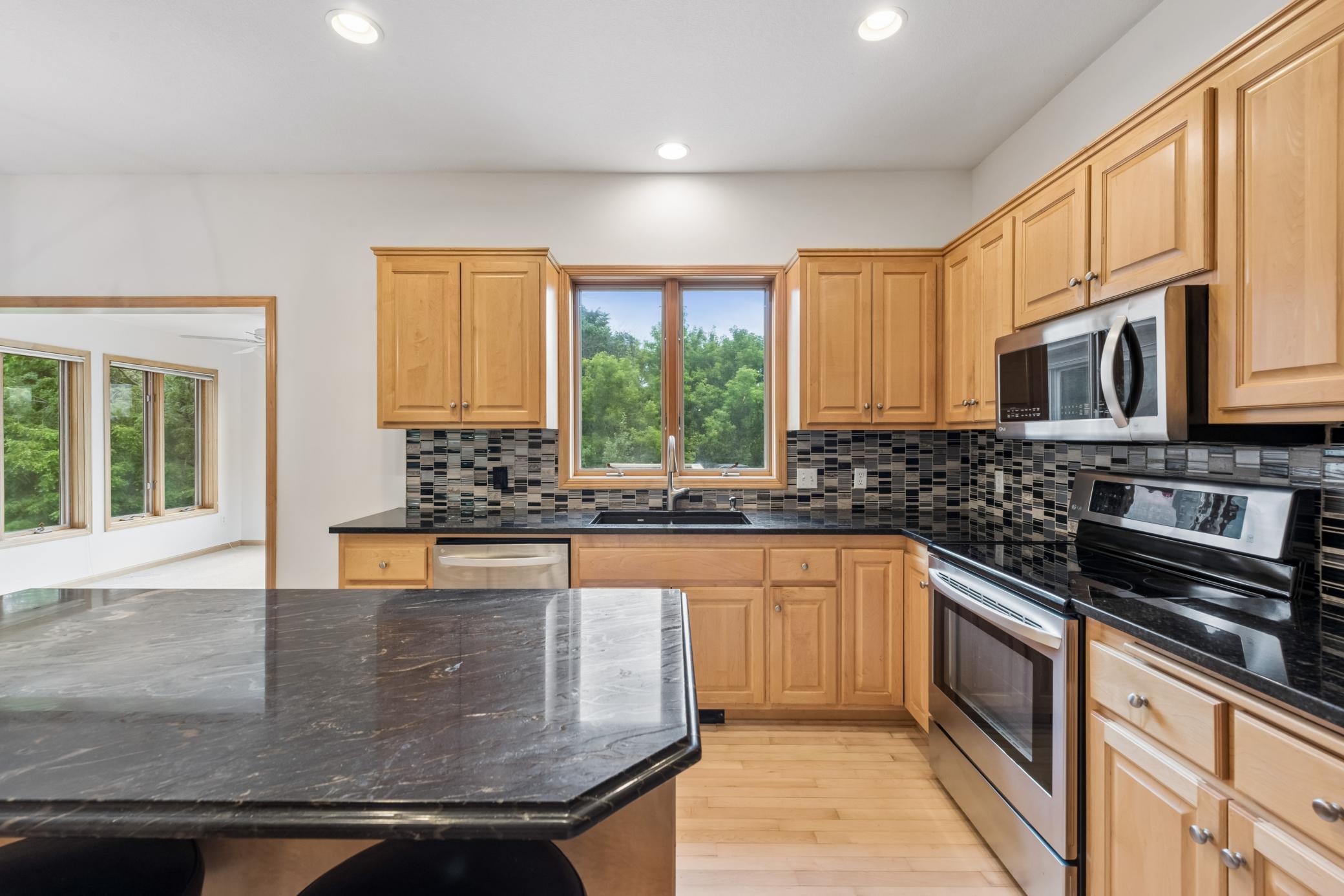 9257 Shetland Road Eden Prairie, MN 55347 - Photo 8 of 46