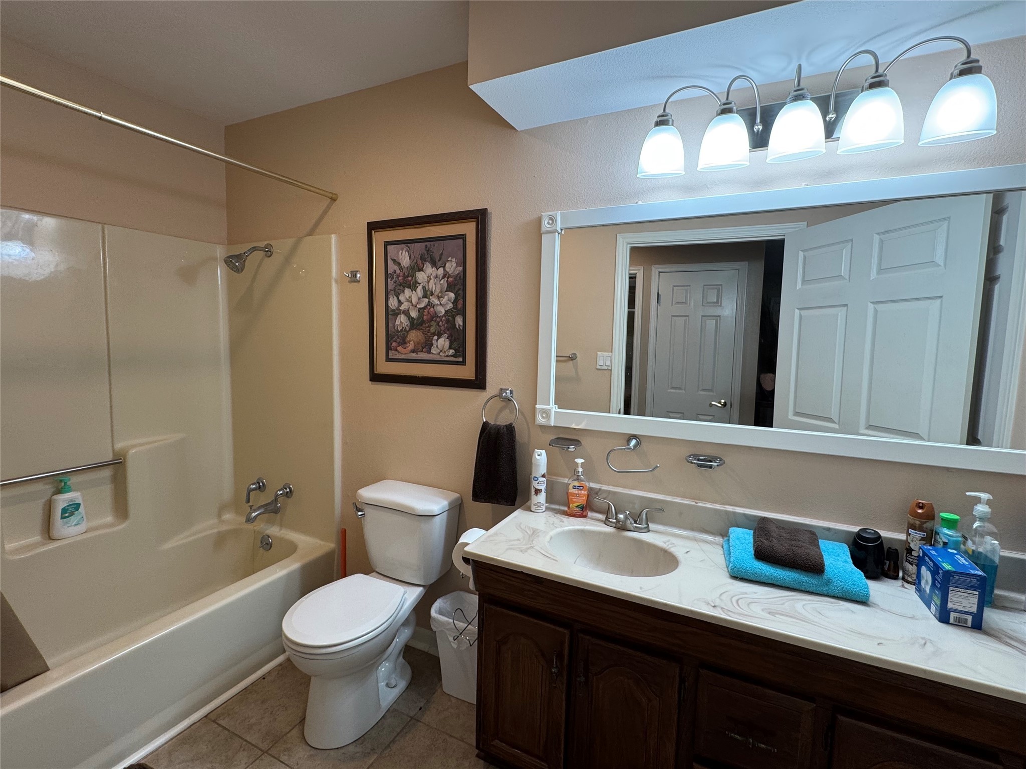 150 Schooner Drive Trinity, TX 75862 - Photo 26 of 49 a bathroom with a toilet a sink and a bathtub