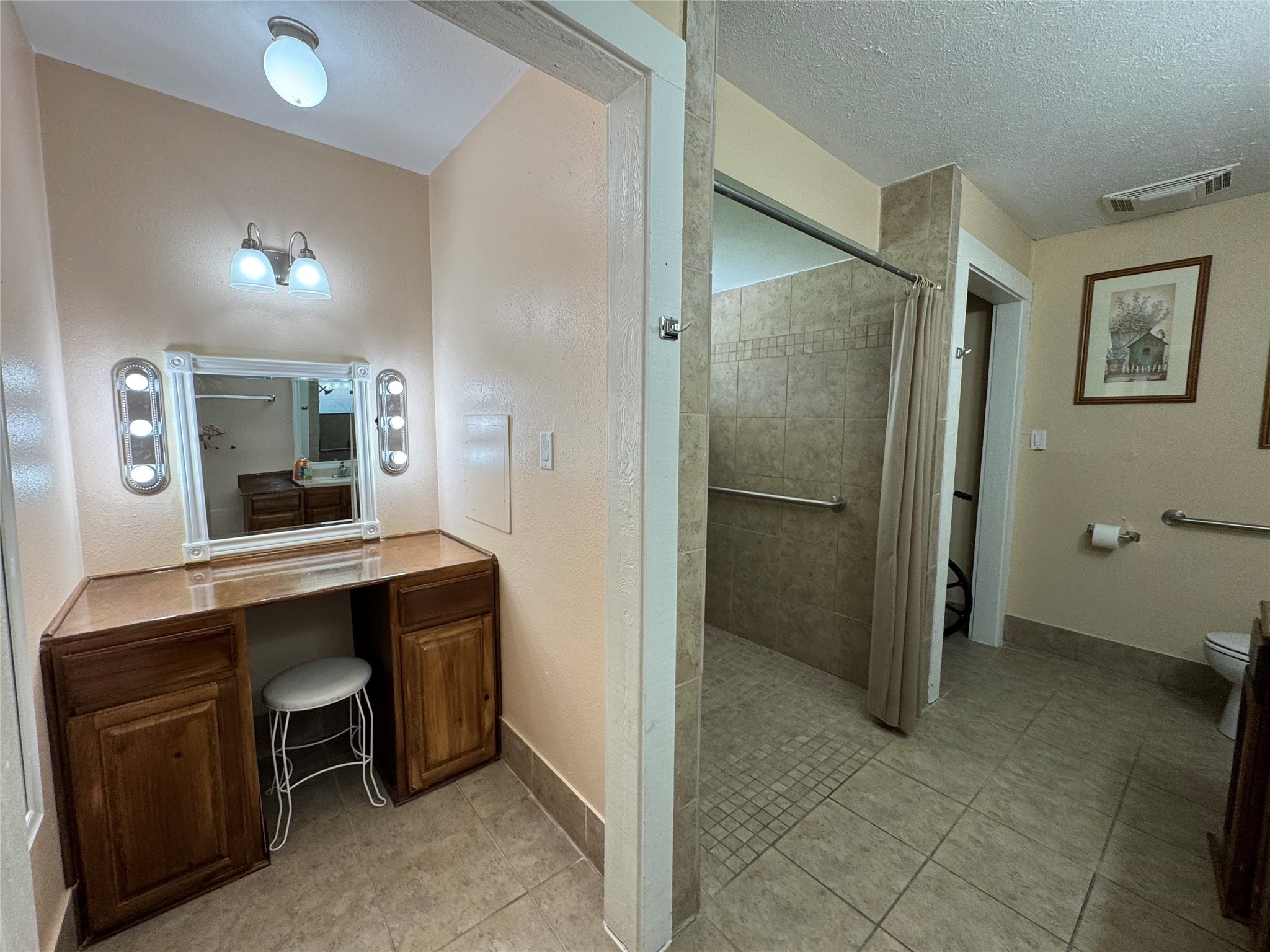 150 Schooner Drive Trinity, TX 75862 - Photo 29 of 49 a view of a bathroom from the hallway