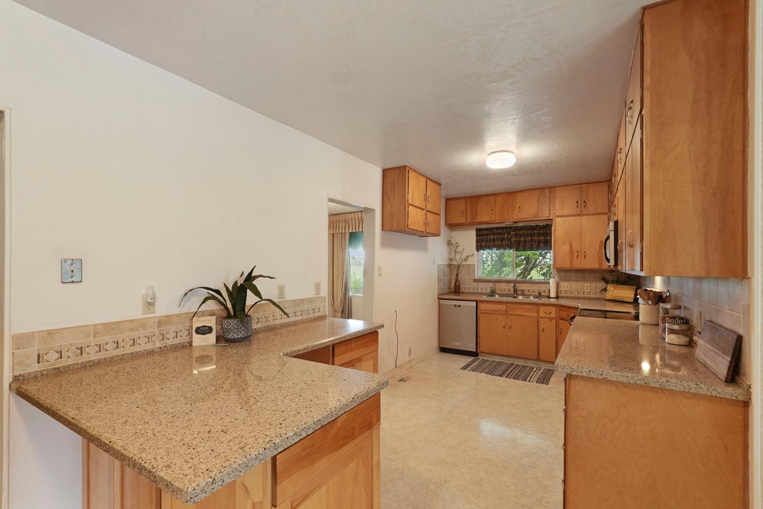 5219 Solari Ranch Road Stockton, CA 95215 - Photo 14 of 82