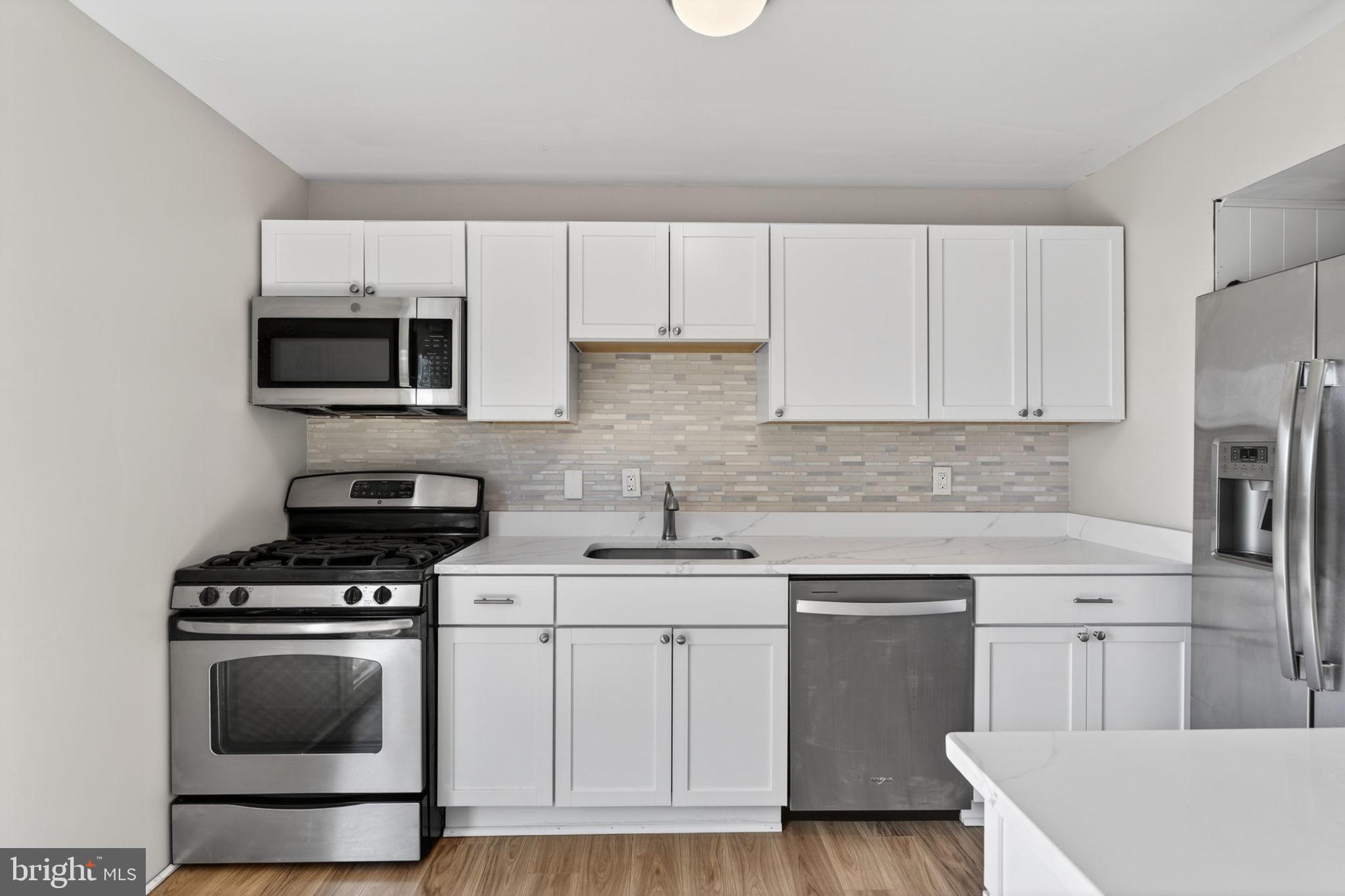 647 Charraway Road Baltimore, MD 21229 - Photo 11 of 45