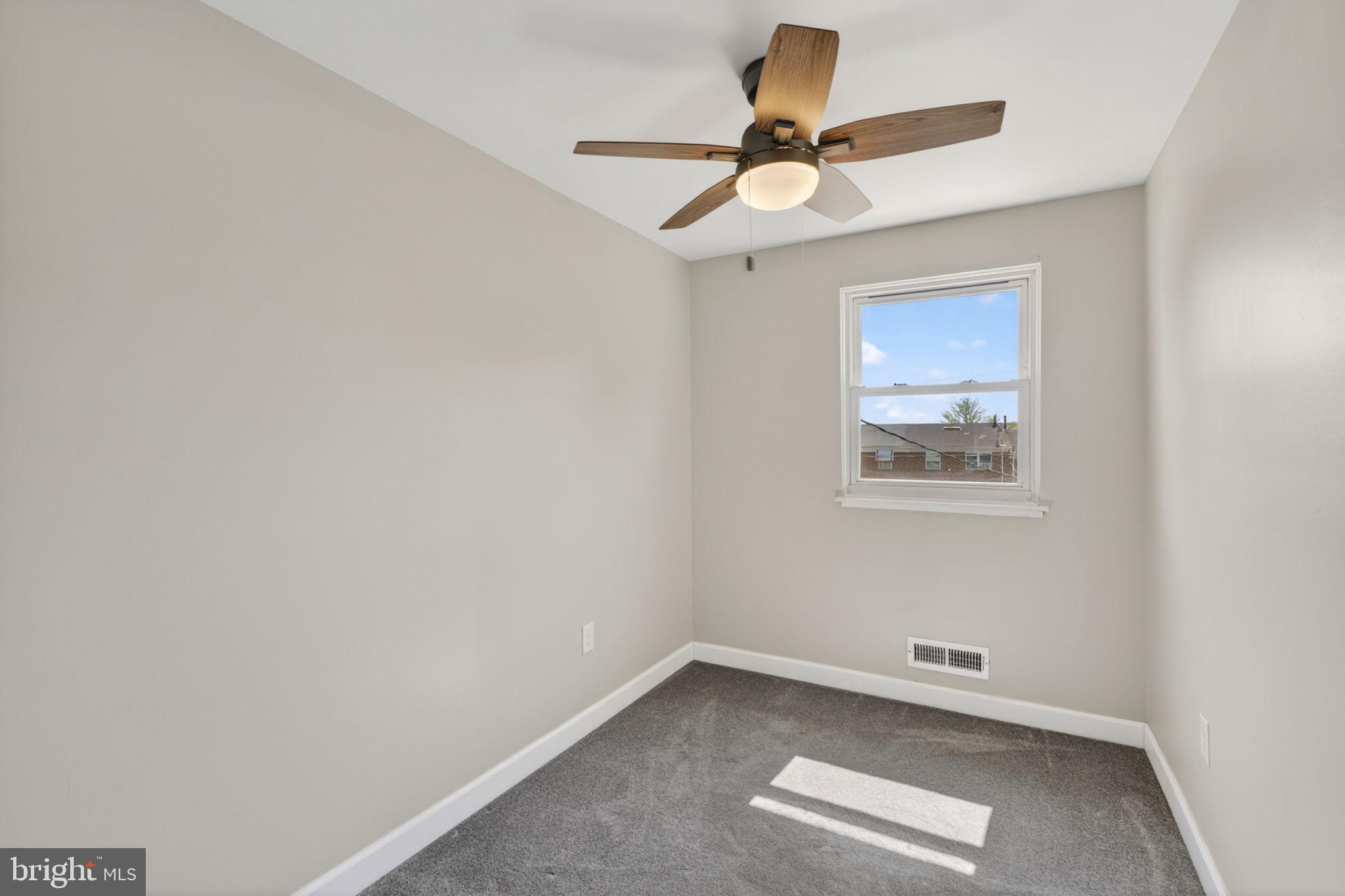 647 Charraway Road Baltimore, MD 21229 - Photo 23 of 45