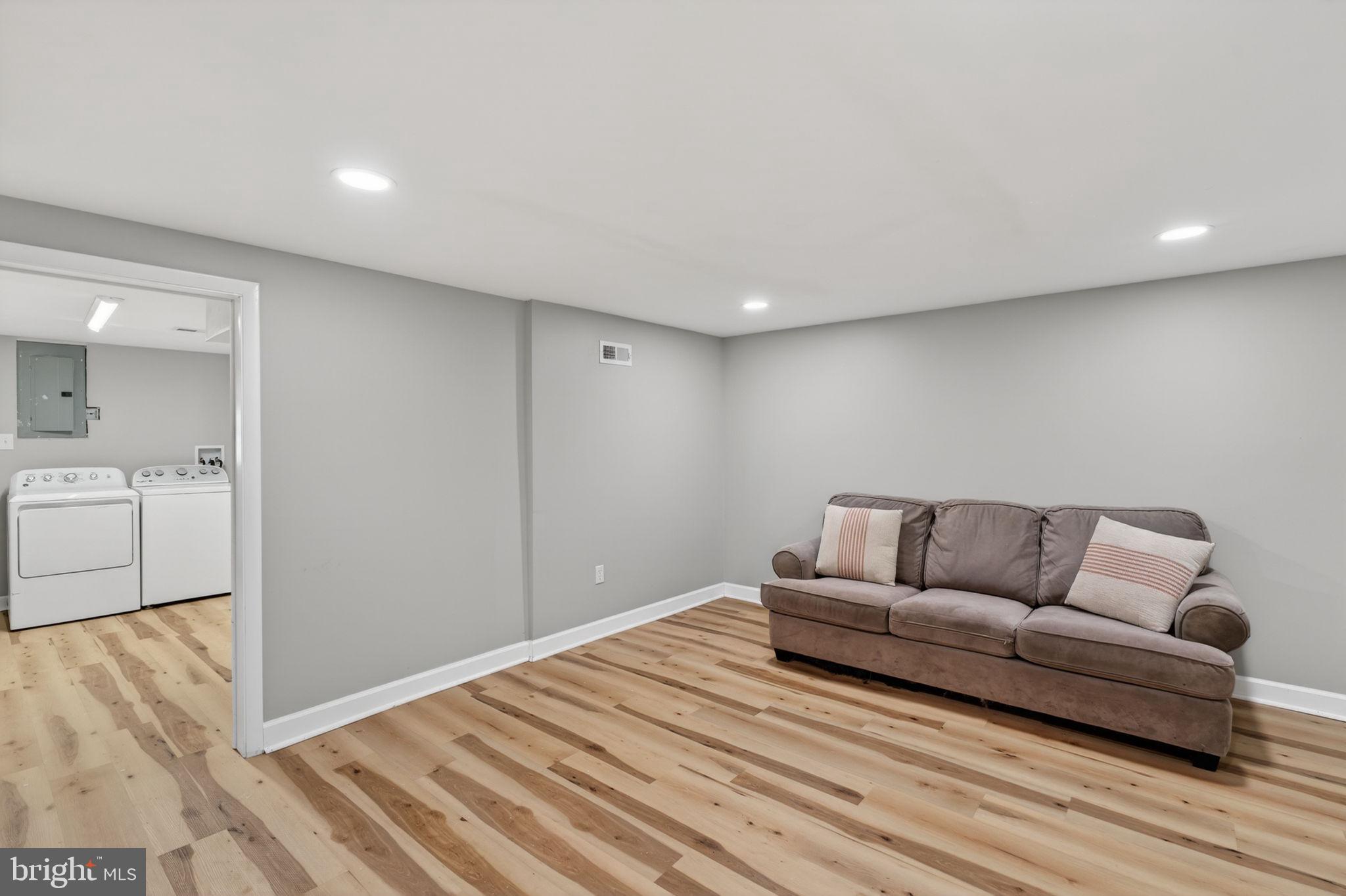 647 Charraway Road Baltimore, MD 21229 - Photo 34 of 45