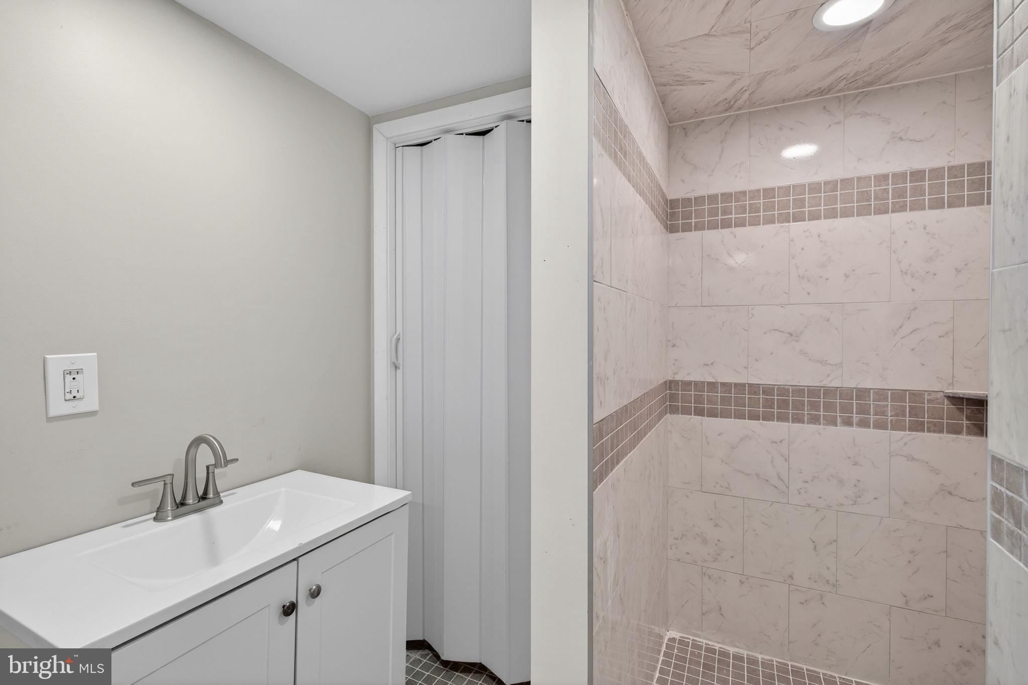 647 Charraway Road Baltimore, MD 21229 - Photo 39 of 45