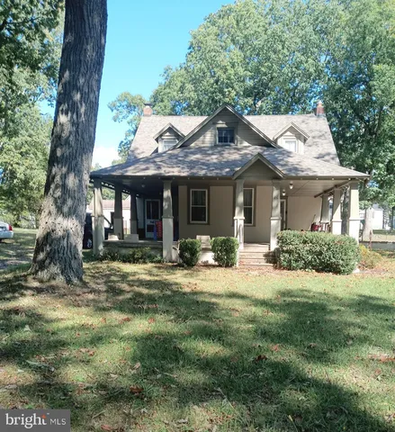 $1,350 | 11 West Cloverdale Avenue, Unit A, Pine Hill, NJ 08021