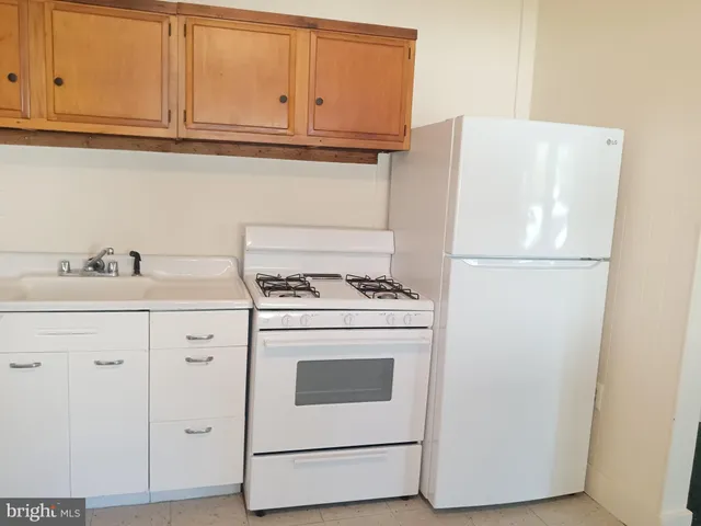 $1,350 | 11 West Cloverdale Avenue, Unit A, Pine Hill, NJ 08021