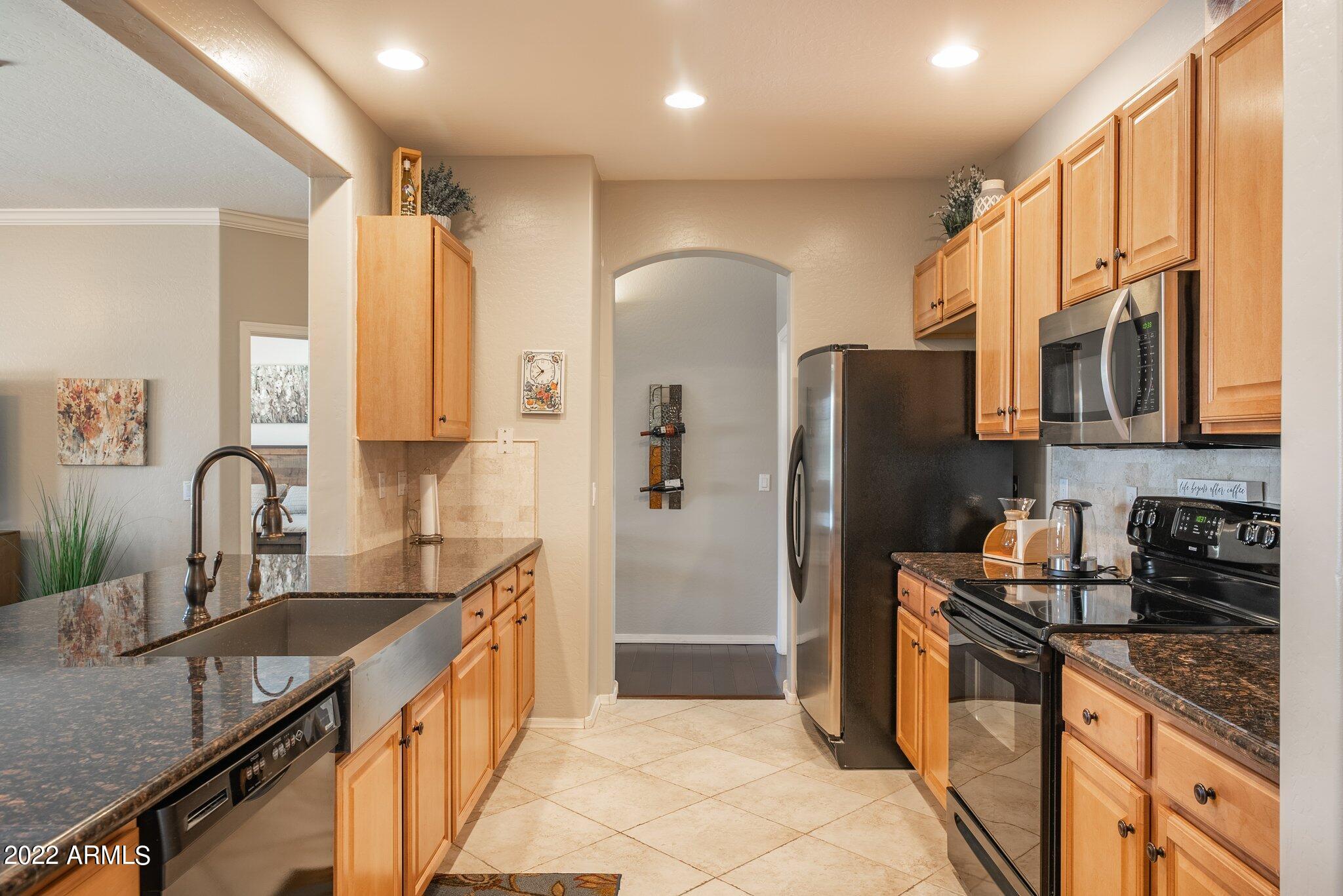 955 East Knox Road, Unit 237 Chandler, AZ 85225 - Photo 8 of 15 18-web-or-mls-DSC06154