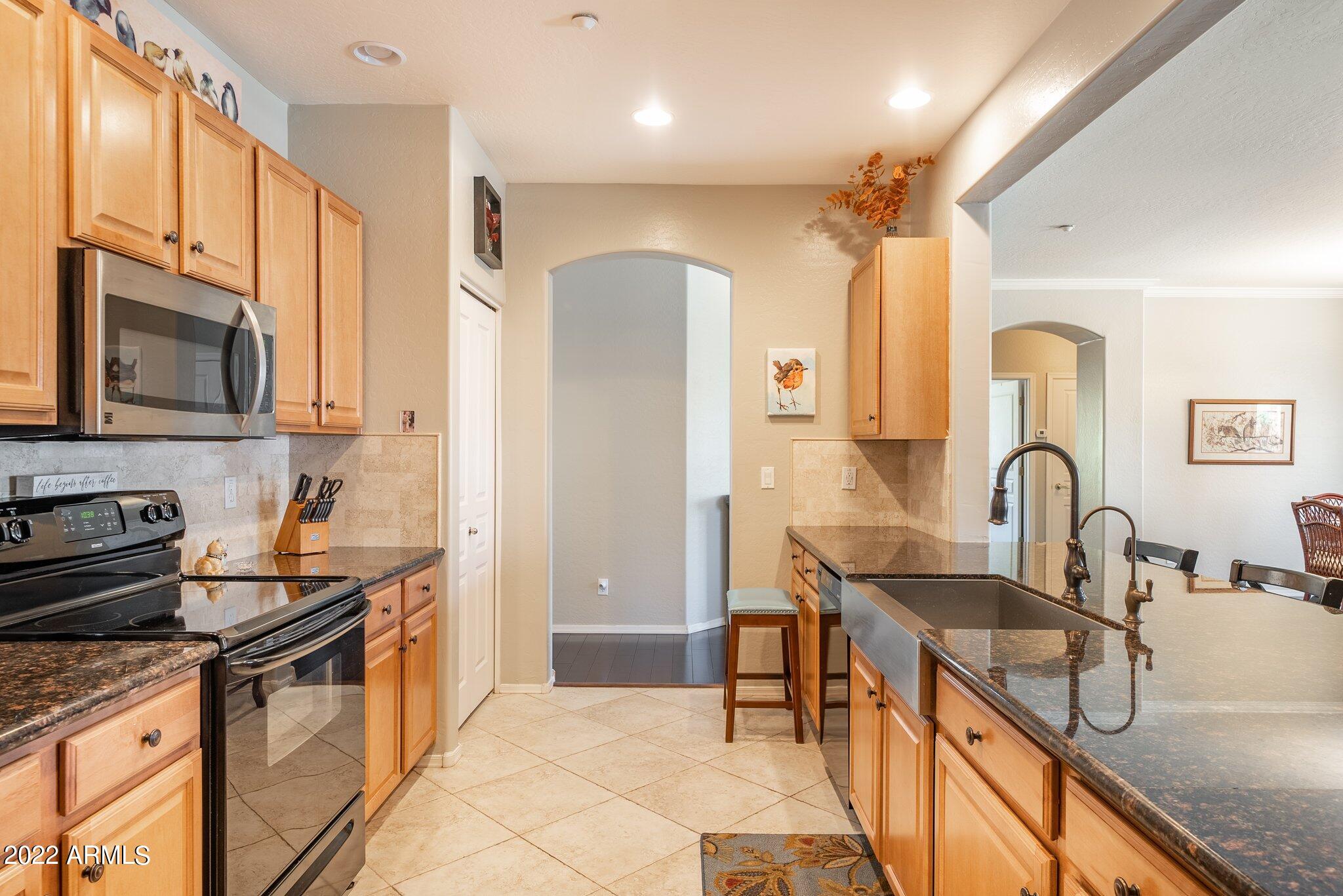 955 East Knox Road, Unit 237 Chandler, AZ 85225 - Photo 9 of 15 19-web-or-mls-DSC06155