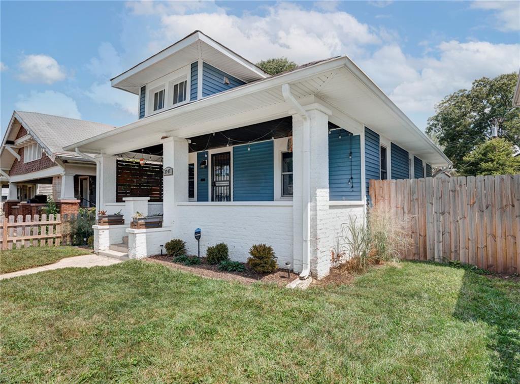 3747 Ruckle Street Indianapolis, IN 46205 - Photo 3 of 40 Gallery Image 3