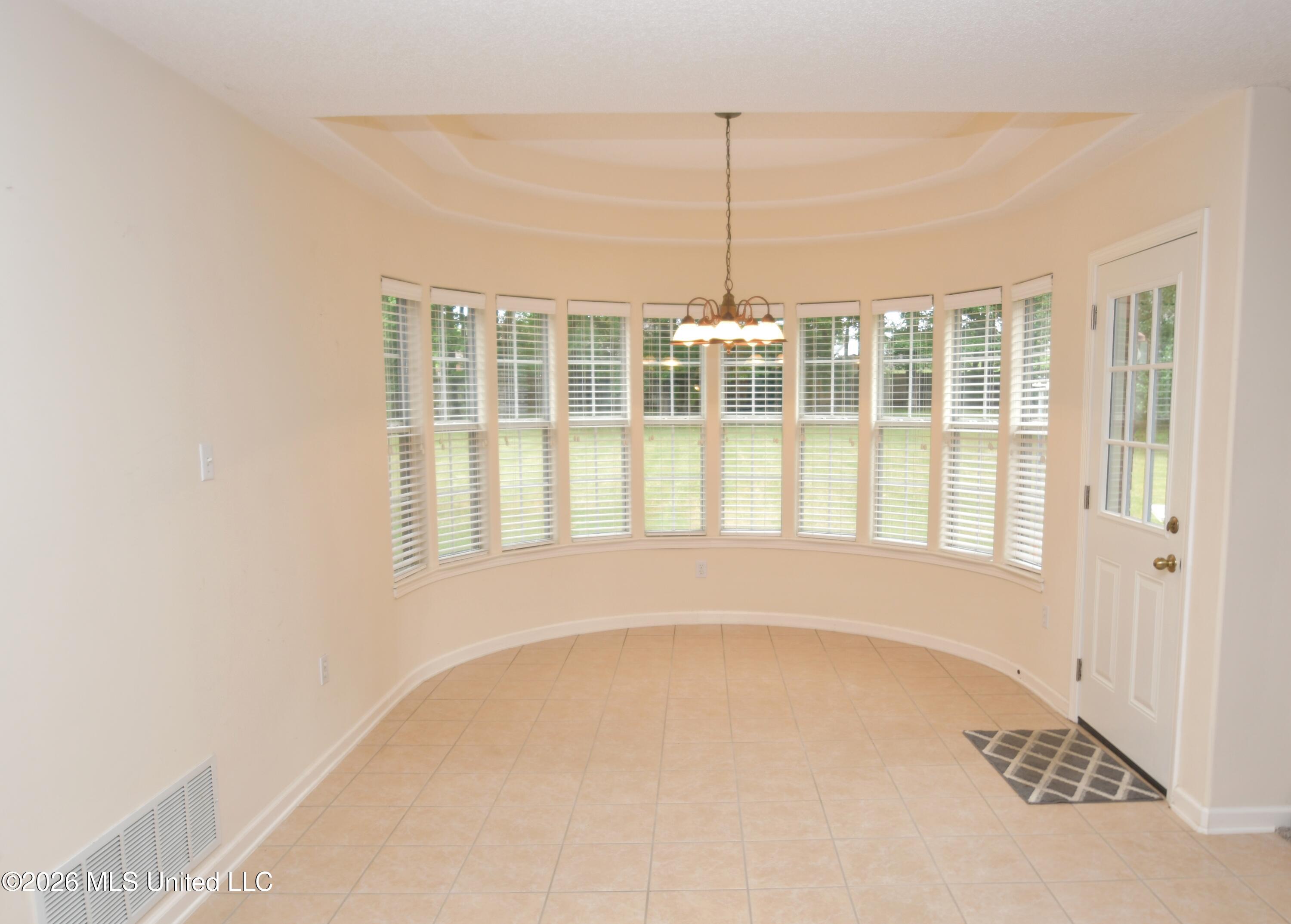616 Ridge View Drive Hernando, MS 38632 - Photo 12 of 27 Eat-In Kitchen