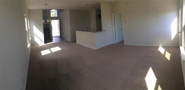 a view of empty room with window