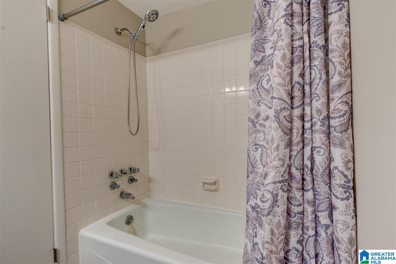 3876 Rockridge Court Birmingham, AL 35210 - Photo 25 of 32