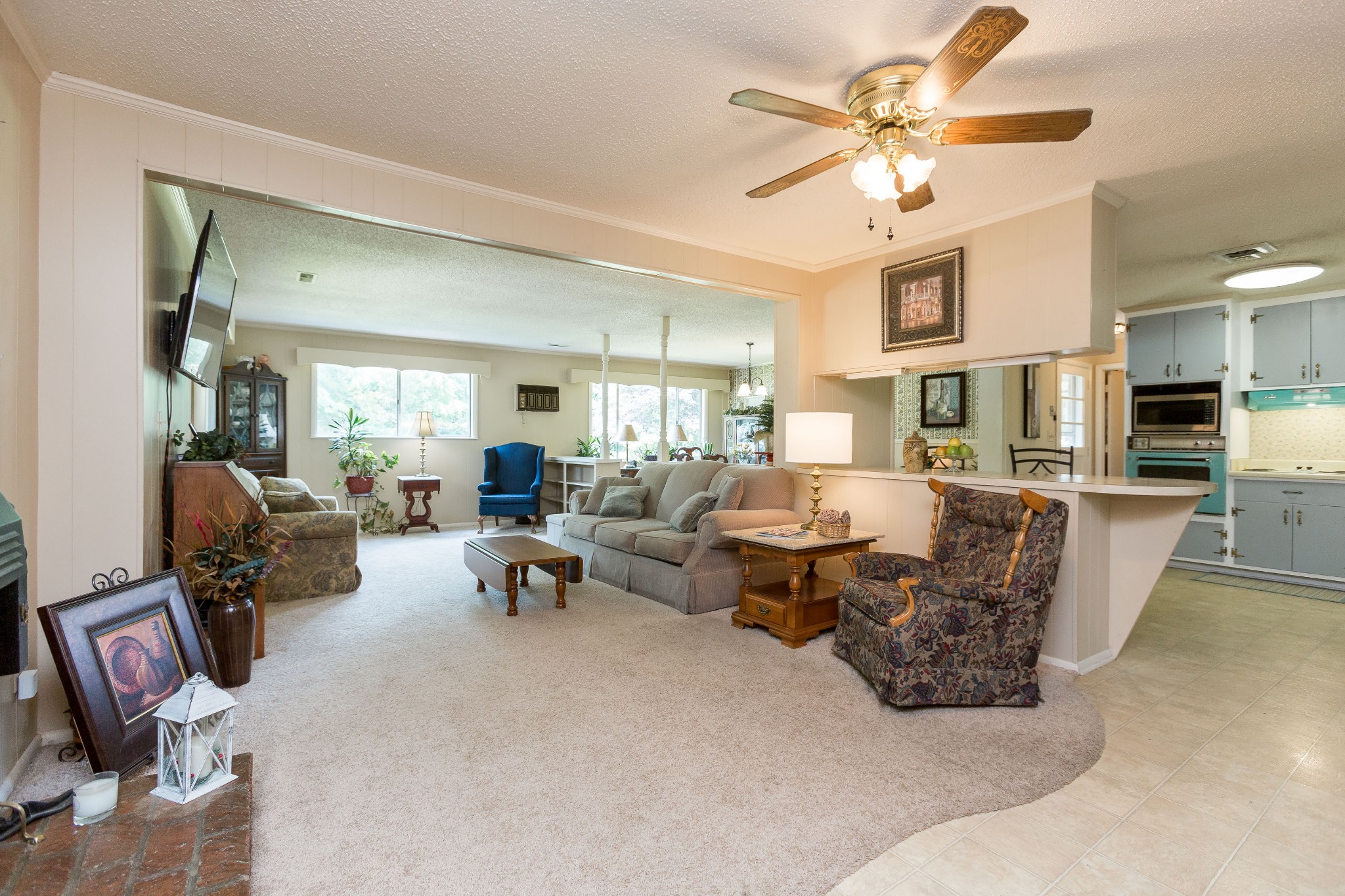 5101 New Chapel Road Springfield, TN 37172 - Photo 13 of 41 a living room with furniture