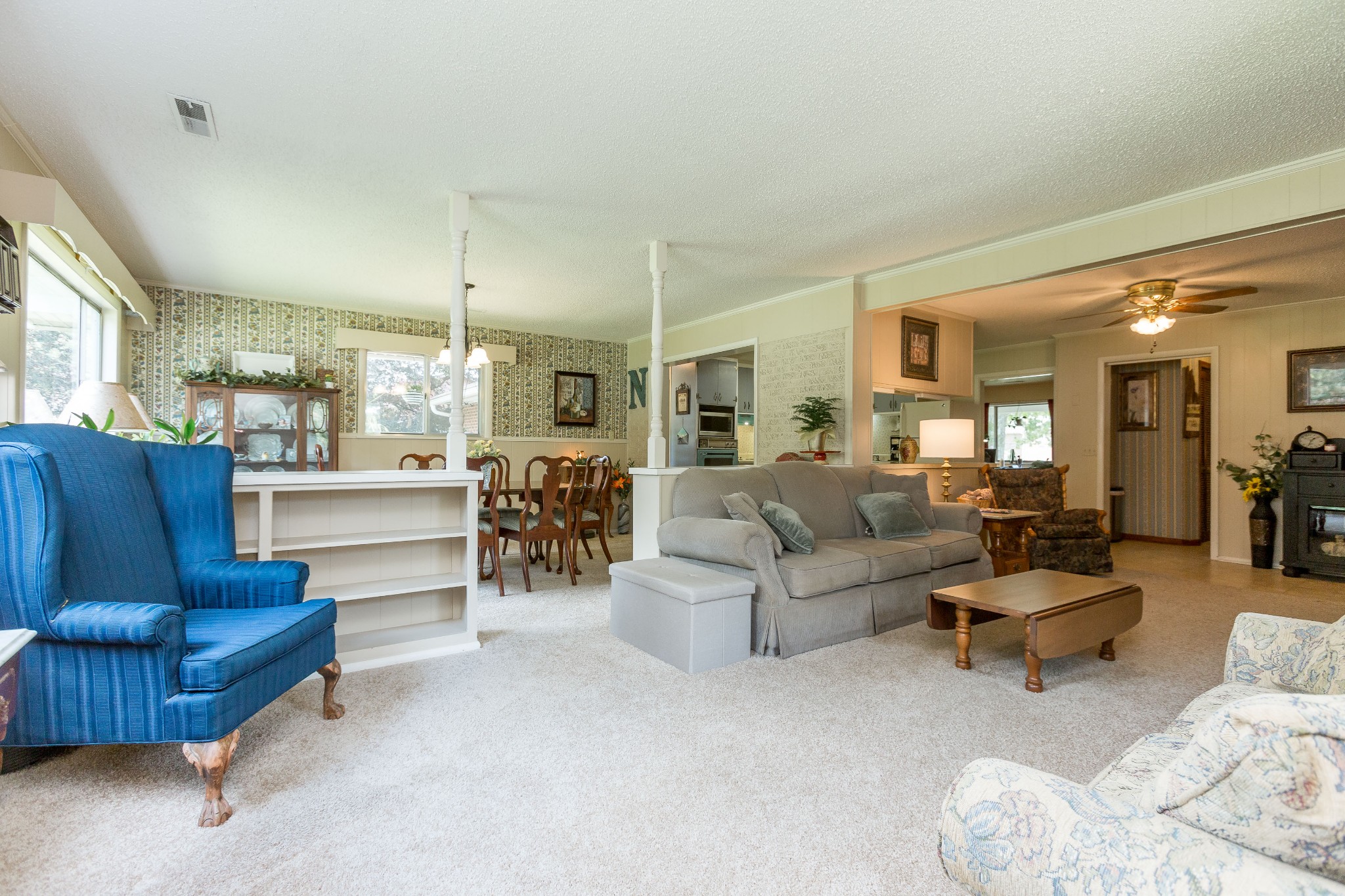 5101 New Chapel Road Springfield, TN 37172 - Photo 15 of 41 a living room with furniture and a large window