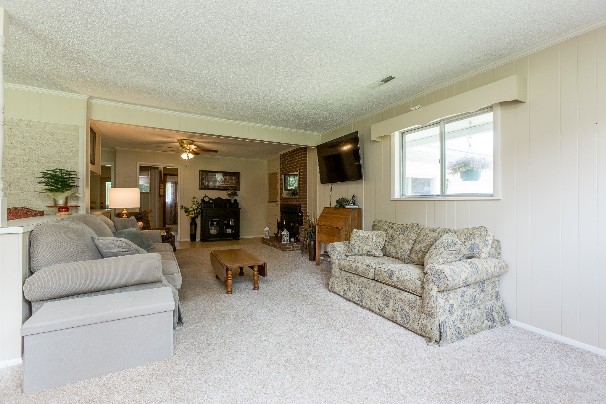5101 New Chapel Road Springfield, TN 37172 - Photo 16 of 41 a living room with furniture and a large window