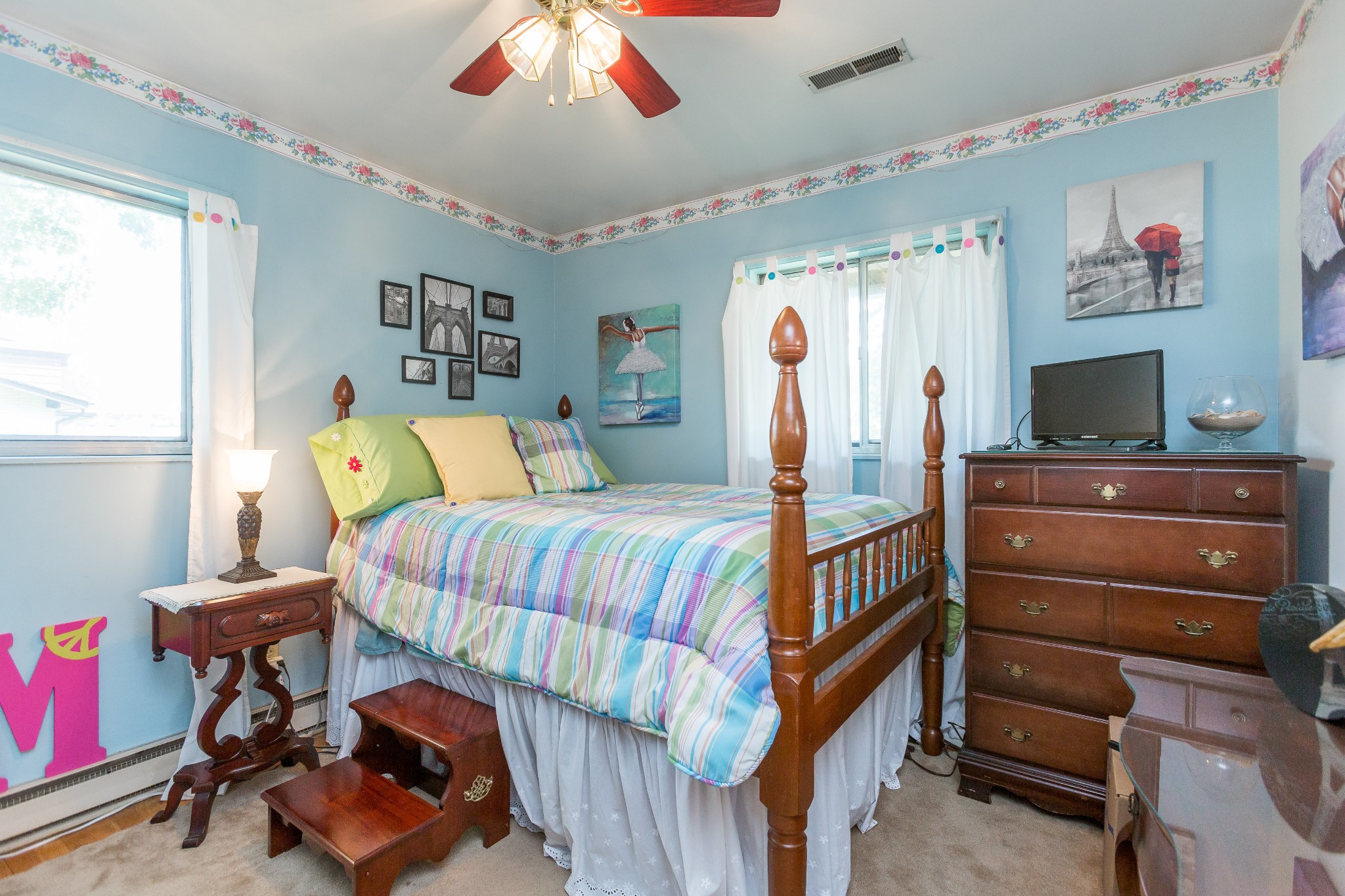 5101 New Chapel Road Springfield, TN 37172 - Photo 26 of 41 a bedroom with a bed and a window