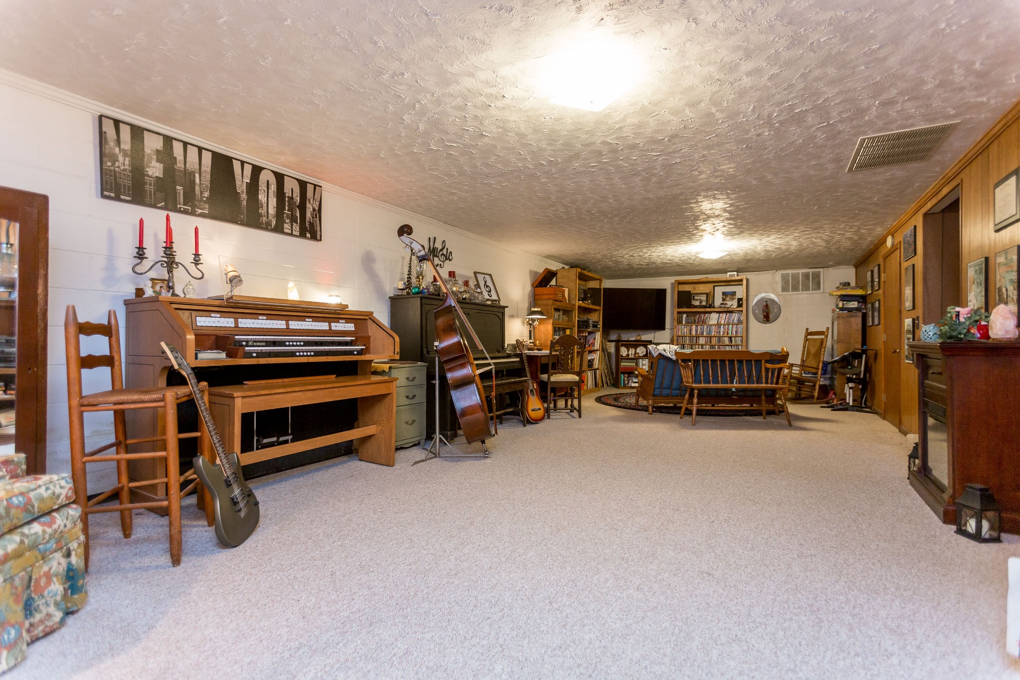 5101 New Chapel Road Springfield, TN 37172 - Photo 35 of 41 a view of a livingroom with furniture and furniture