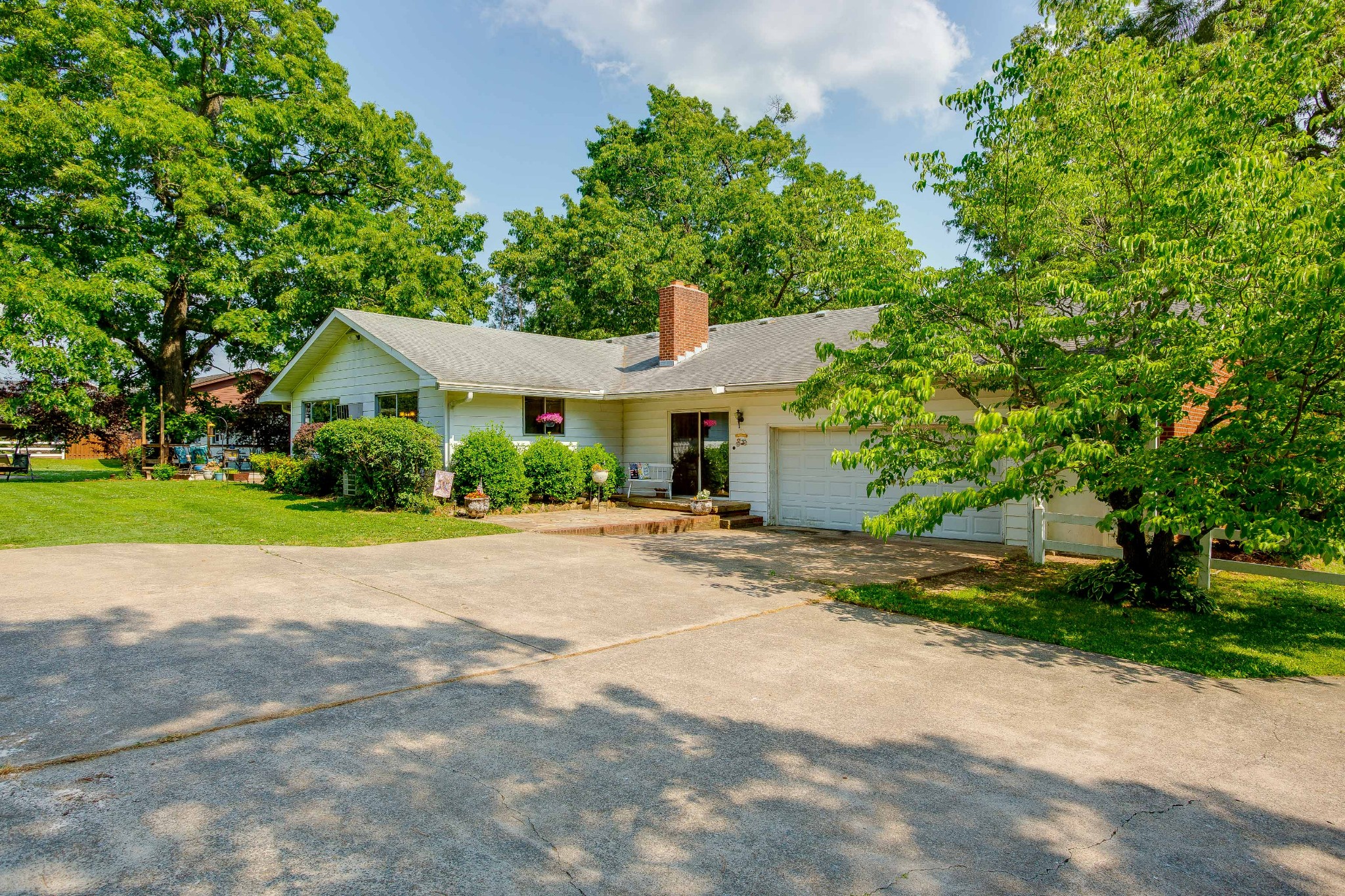 5101 New Chapel Road Springfield, TN 37172 - Photo 36 of 41 a view of a house with a street