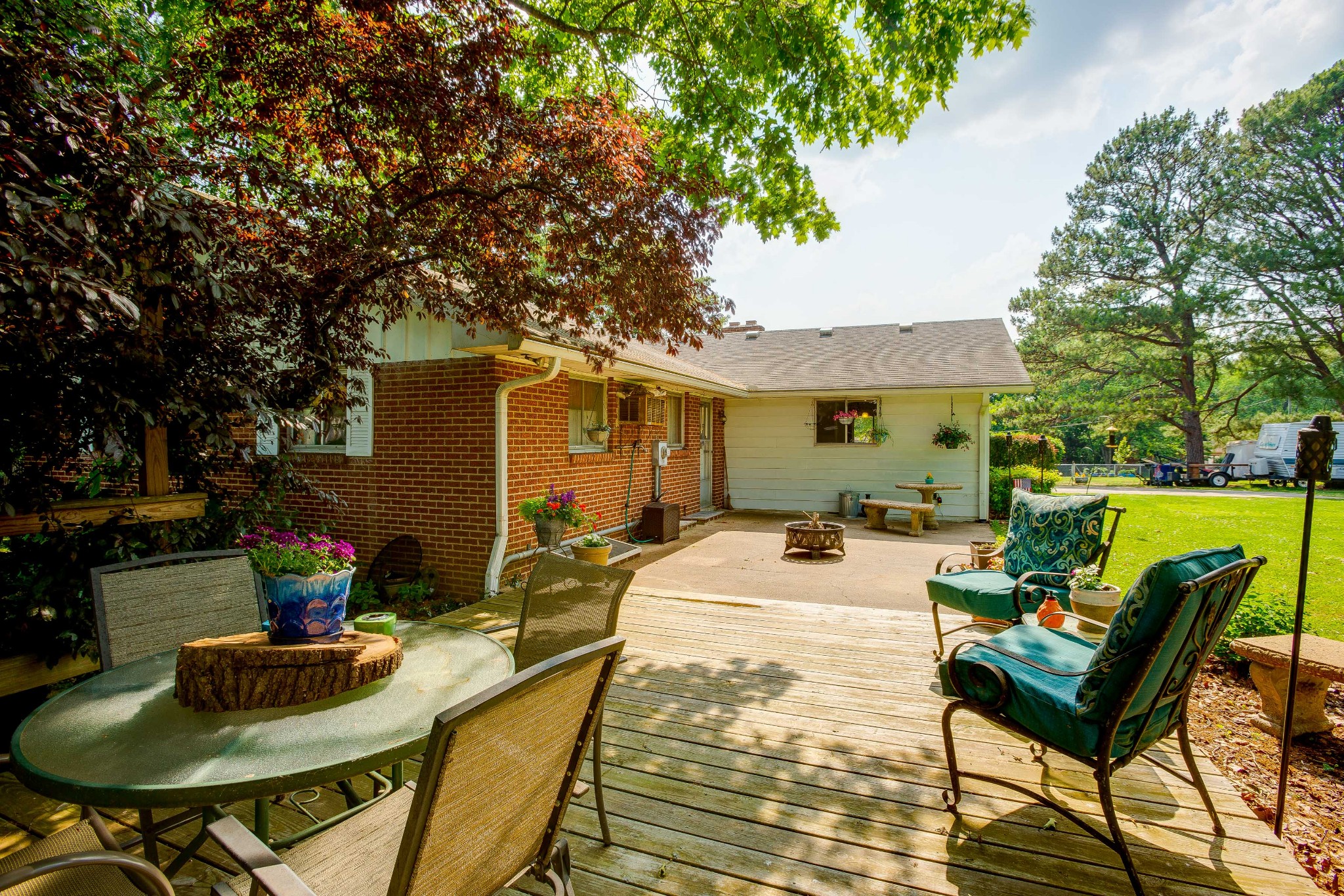 5101 New Chapel Road Springfield, TN 37172 - Photo 41 of 41 a view of a house with backyard and sitting area