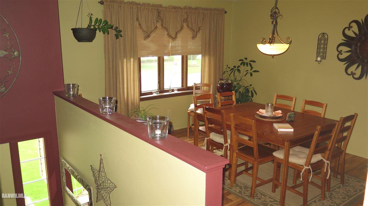 2113 Bedford Road Freeport, IL 61032 - Photo 3 of 24 Gallery Image 3
