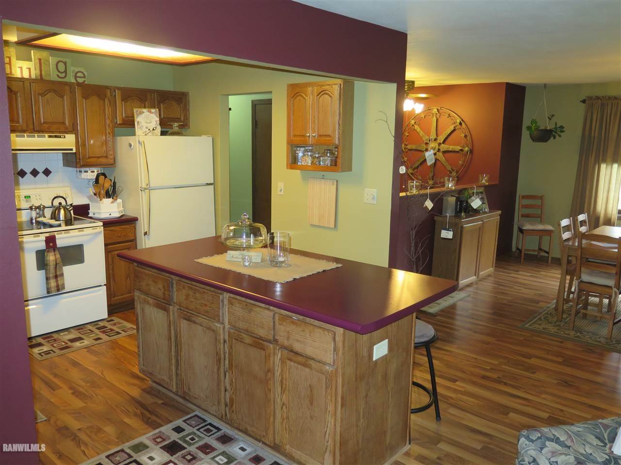 2113 Bedford Road Freeport, IL 61032 - Photo 7 of 24 Gallery Image 7