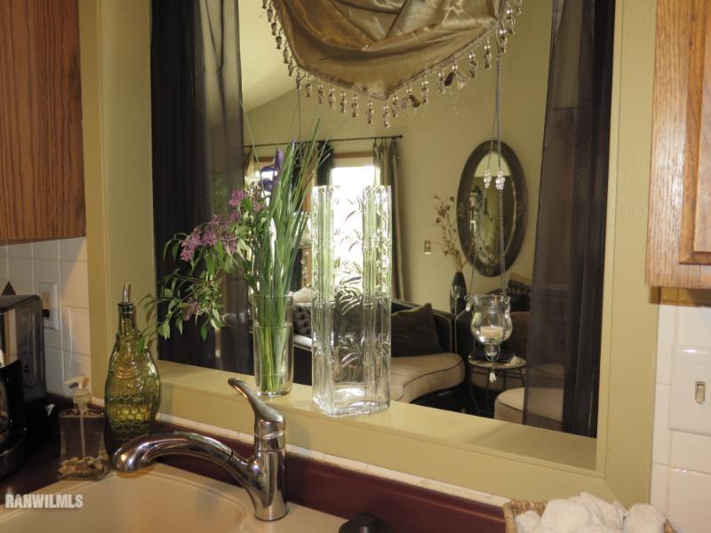 2113 Bedford Road Freeport, IL 61032 - Photo 9 of 24 Gallery Image 9