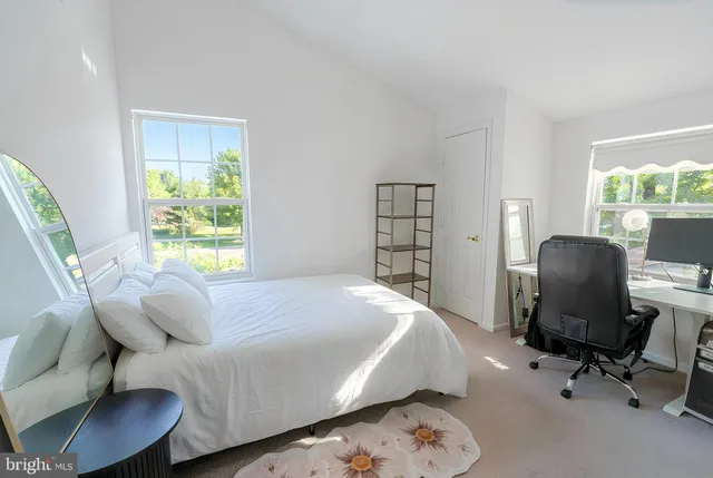 $615,000 | 6197 Oaklawn Lane, Woodbridge, VA 22193