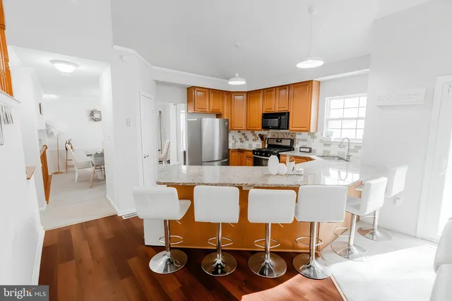 $615,000 | 6197 Oaklawn Lane, Woodbridge, VA 22193