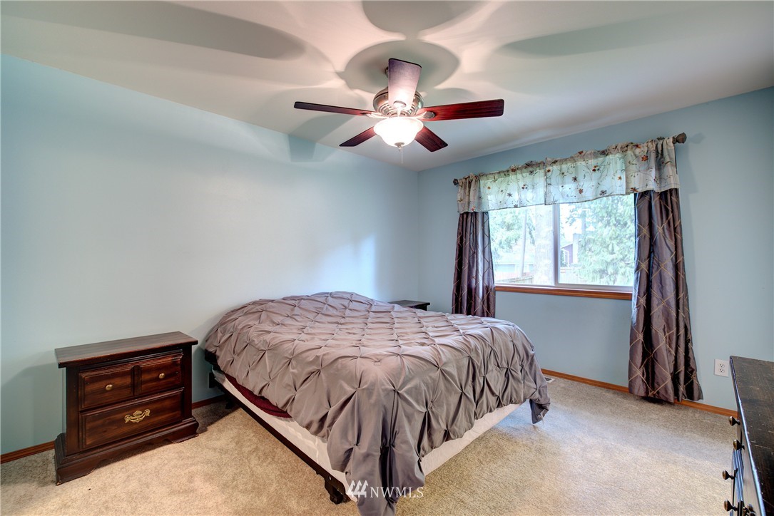 31 South Bellflower Road Bothell, WA 98012 - Photo 12 of 25