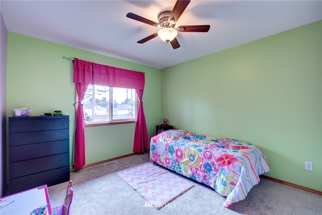 31 South Bellflower Road Bothell, WA 98012 - Photo 17 of 25