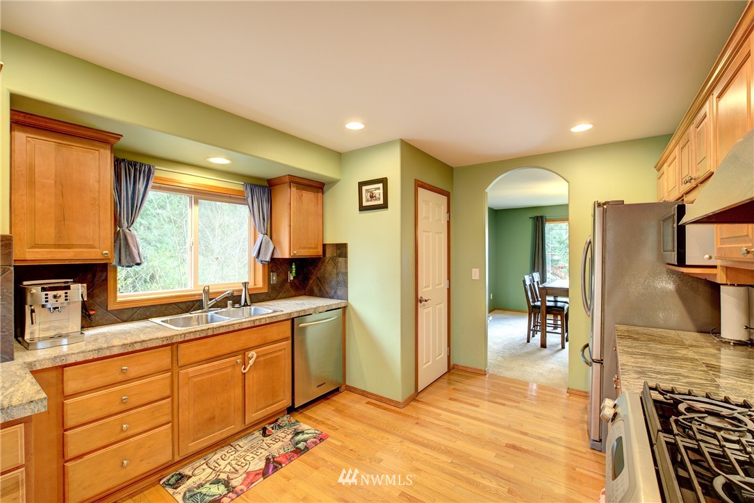 31 South Bellflower Road Bothell, WA 98012 - Photo 8 of 25