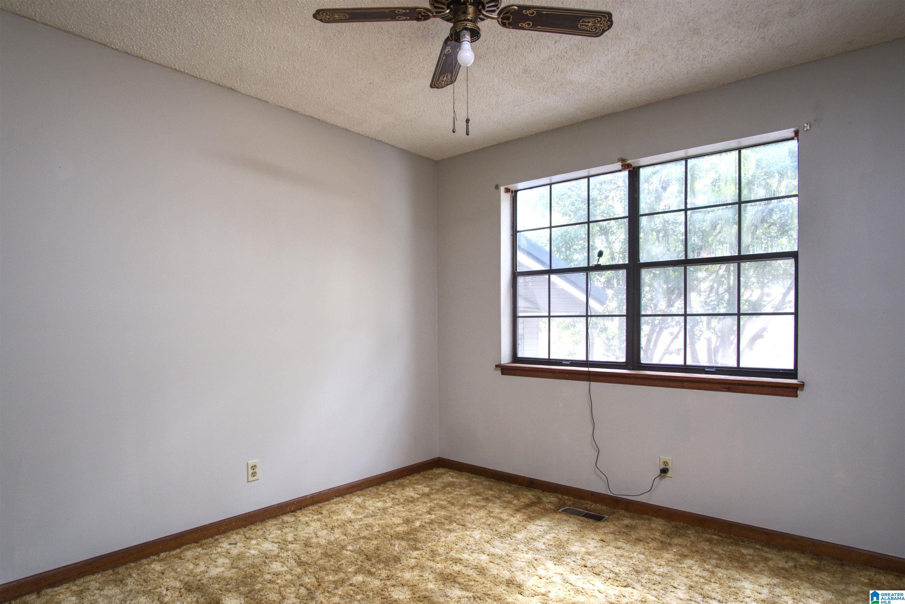 580 Lee Circle Cropwell, AL 35054 - Photo 8 of 17