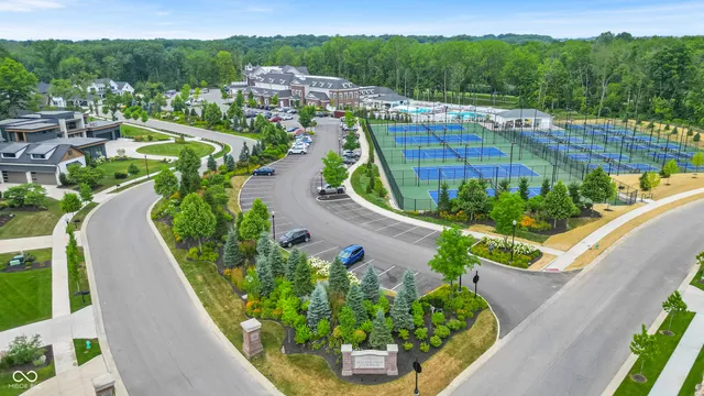 $650,000 | 3780 Holliday Farms Boulevard, Zionsville, IN 46077