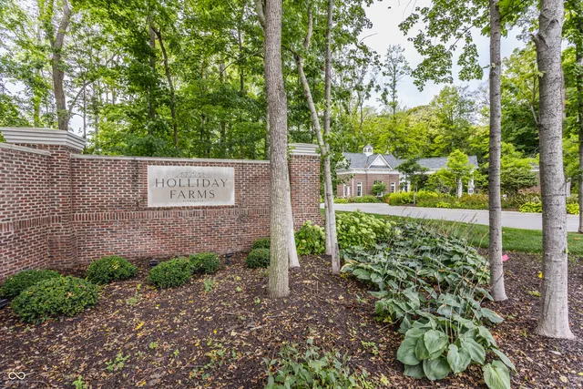 $650,000 | 3780 Holliday Farms Boulevard, Zionsville, IN 46077