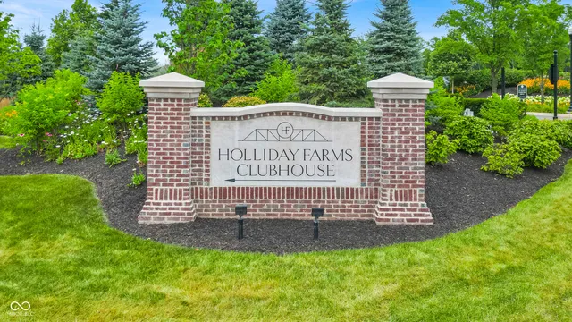 $650,000 | 3780 Holliday Farms Boulevard, Zionsville, IN 46077