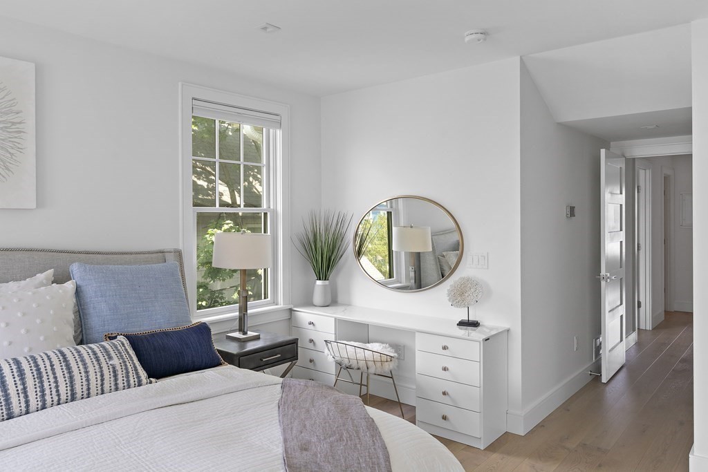 19 Rockingham Street, Unit 19 Cambridge, MA 02139 - Photo 14 of 33