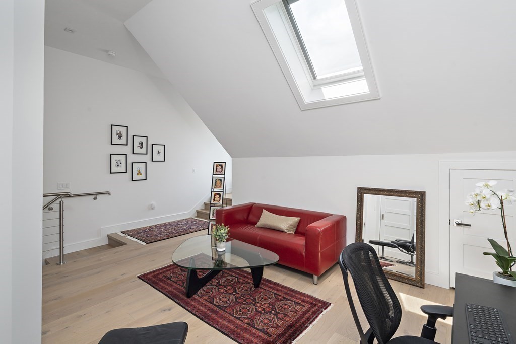 19 Rockingham Street, Unit 19 Cambridge, MA 02139 - Photo 20 of 33