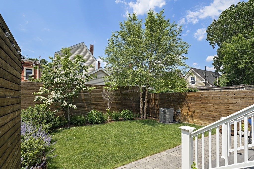 19 Rockingham Street, Unit 19 Cambridge, MA 02139 - Photo 30 of 33