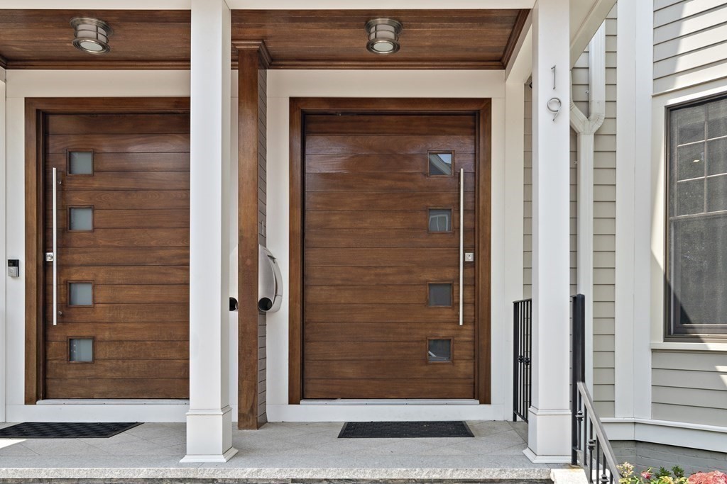 19 Rockingham Street, Unit 19 Cambridge, MA 02139 - Photo 31 of 33