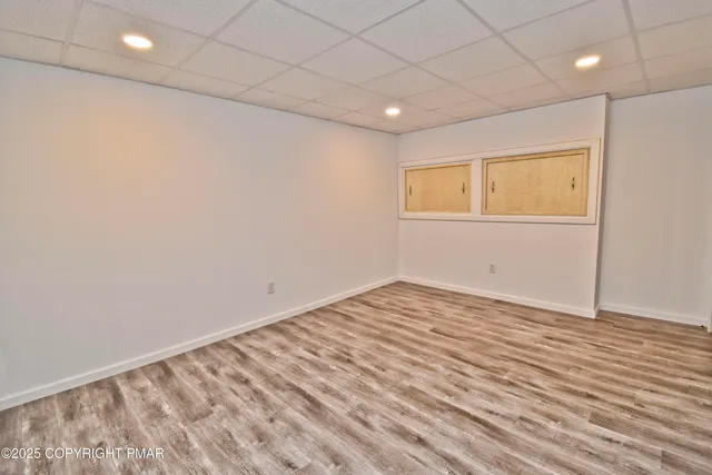 a view of deck and deck