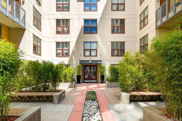 $2,500 | 1150 J Street, Unit 811, San Diego, CA 92101