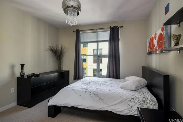 $2,500 | 1150 J Street, Unit 811, San Diego, CA 92101